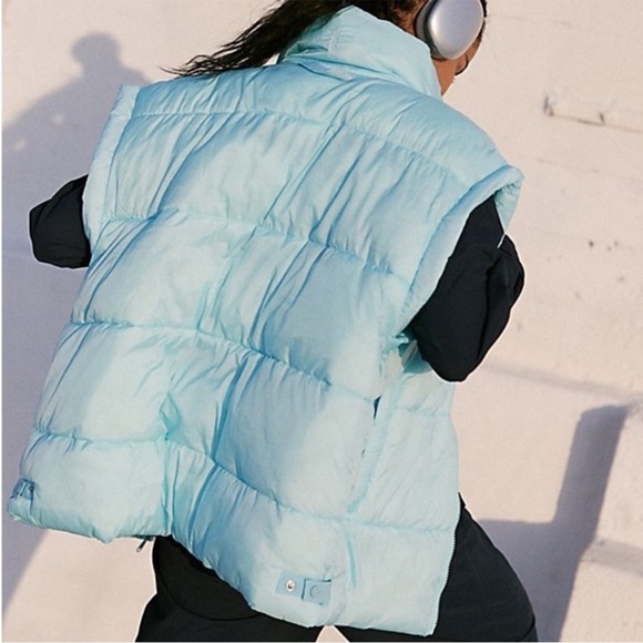 FP Movement from Free People In A Bubble Puffer Vest LG - Picture 3 of 8